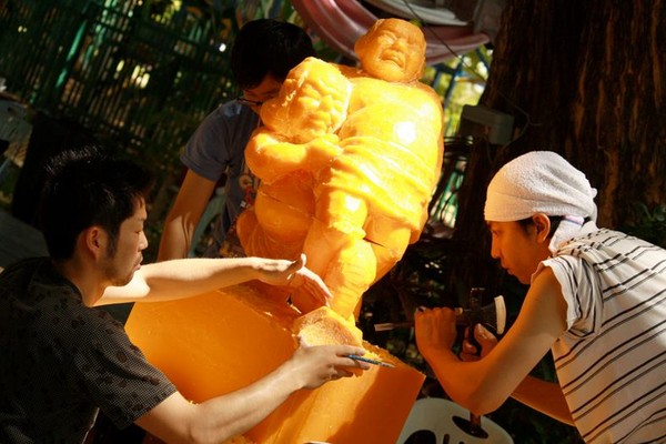 ▲乌汶国际蜡烛雕塑和蜡烛游行节。（图／取自《Ubon Ratchathani Candle Festival》脸书专页）